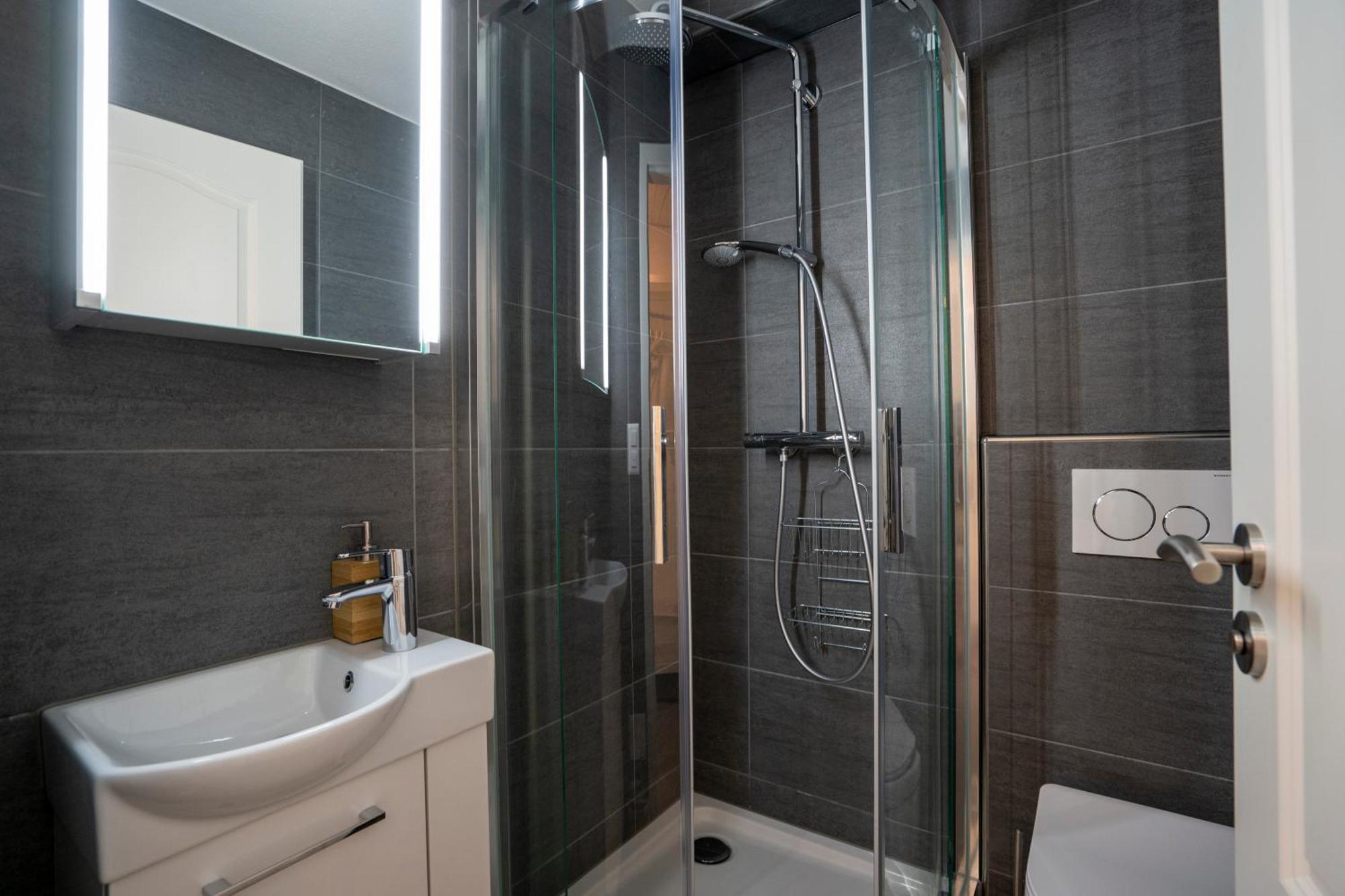Aaa Chalet Allegra Rojo With Mountain View سكول المظهر الخارجي الصورة